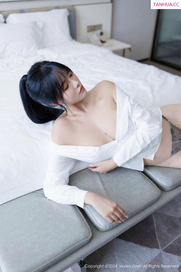 小娜比  [XiuRen]高清写真图 2024.11.26 No.9505 娜比 美腿黑丝第33张图片